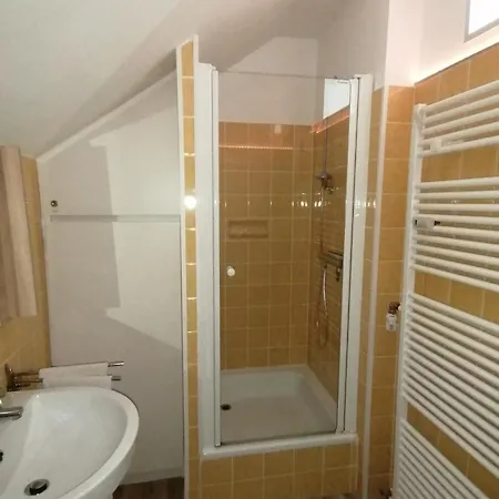 Astenrefugio Apartamento *